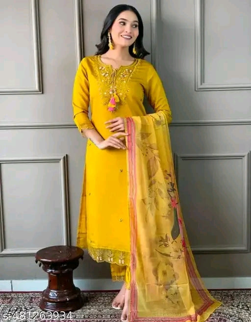 Chitrarekha Pretty Women Kurta Sets